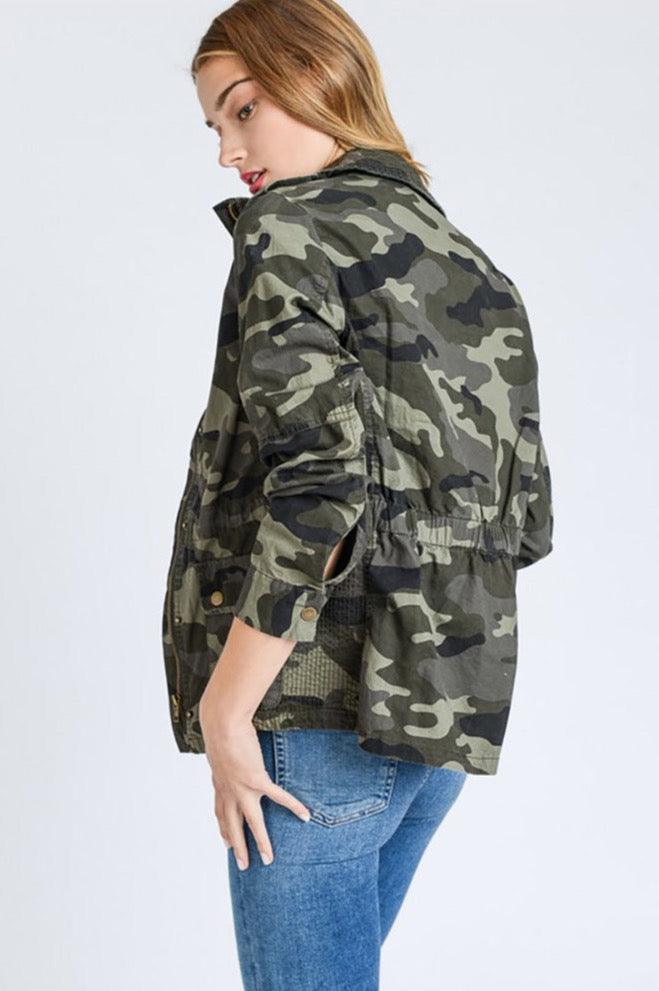 Women's's camouflage pattern jacket featuring long sleeves, pockets, zipper  detail, and made with 100% cotton. – BellanBlue