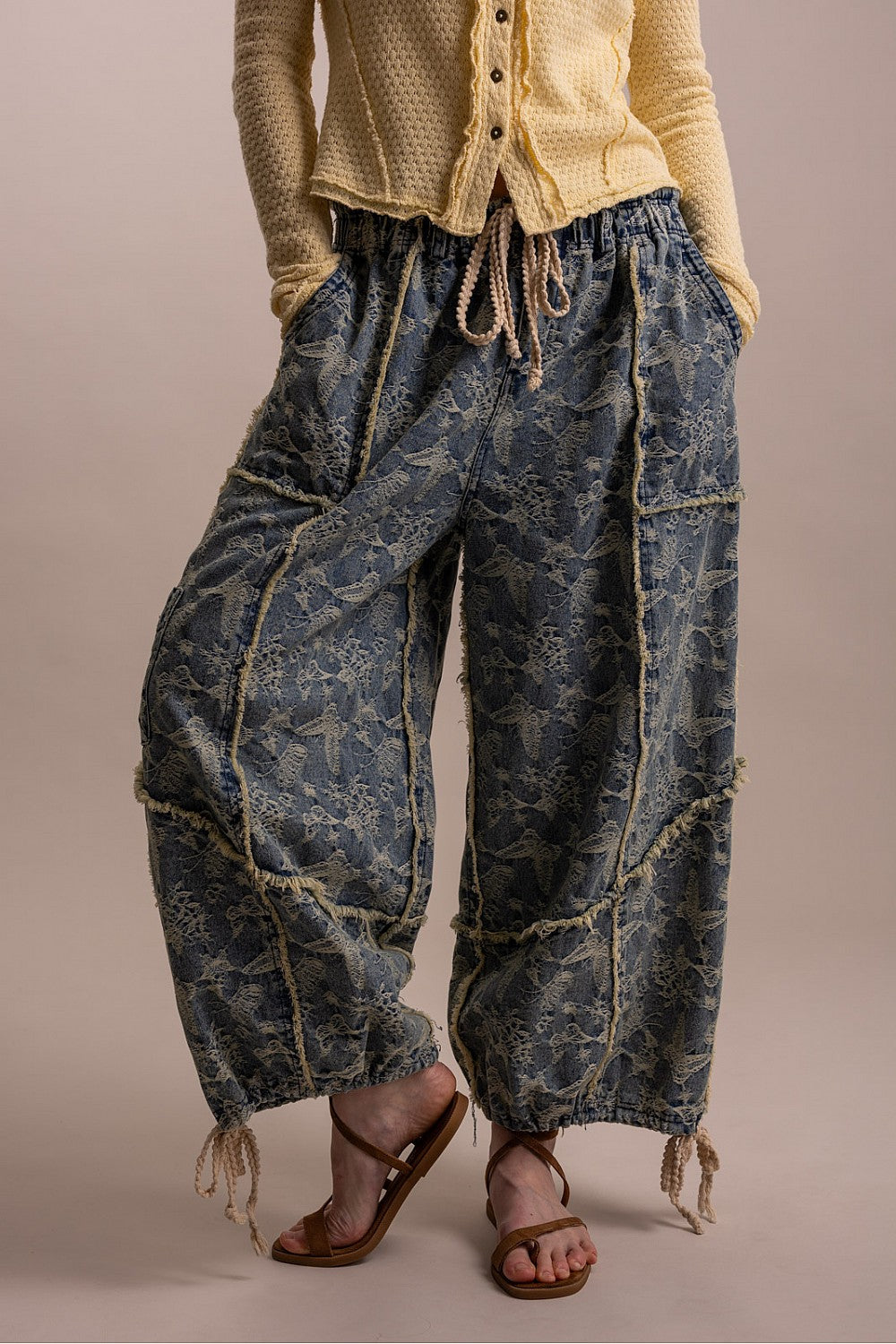 Bluevelvet BP10408KB Denim floral drawstring hem balloon pants view 2