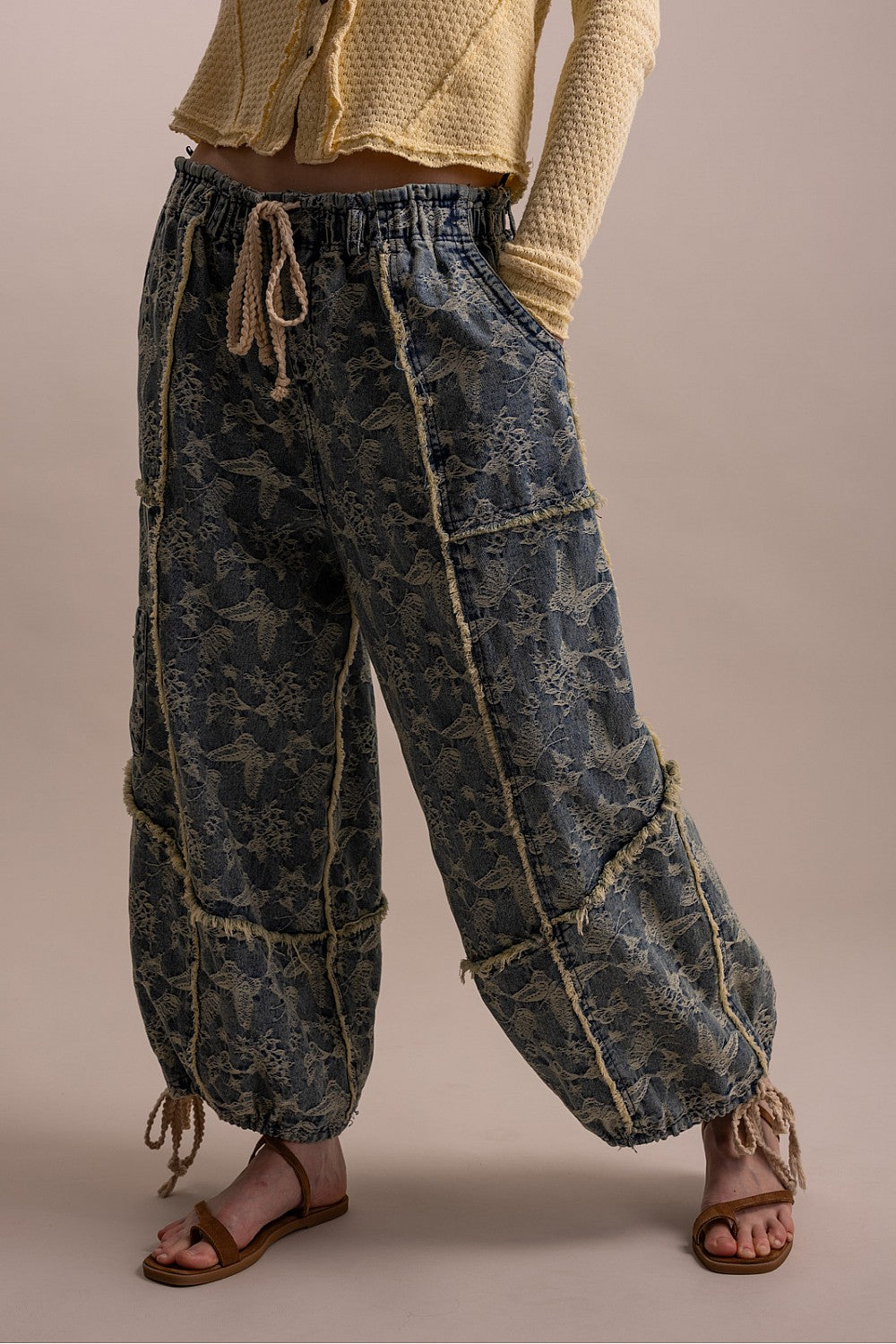 Bluevelvet BP10408KB Denim floral drawstring hem balloon pants view 4