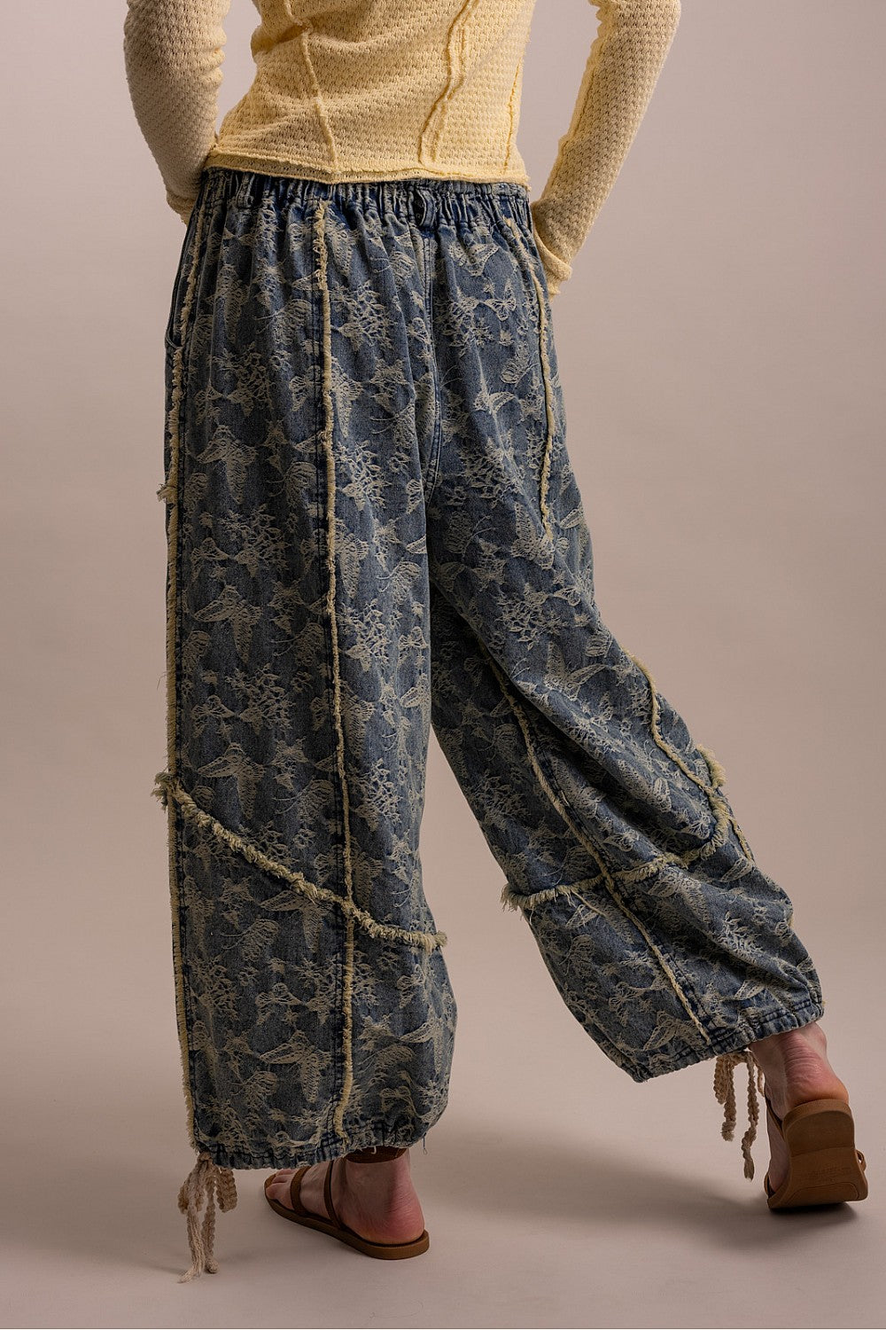 Bluevelvet BP10408KB Denim floral drawstring hem balloon pants view 7