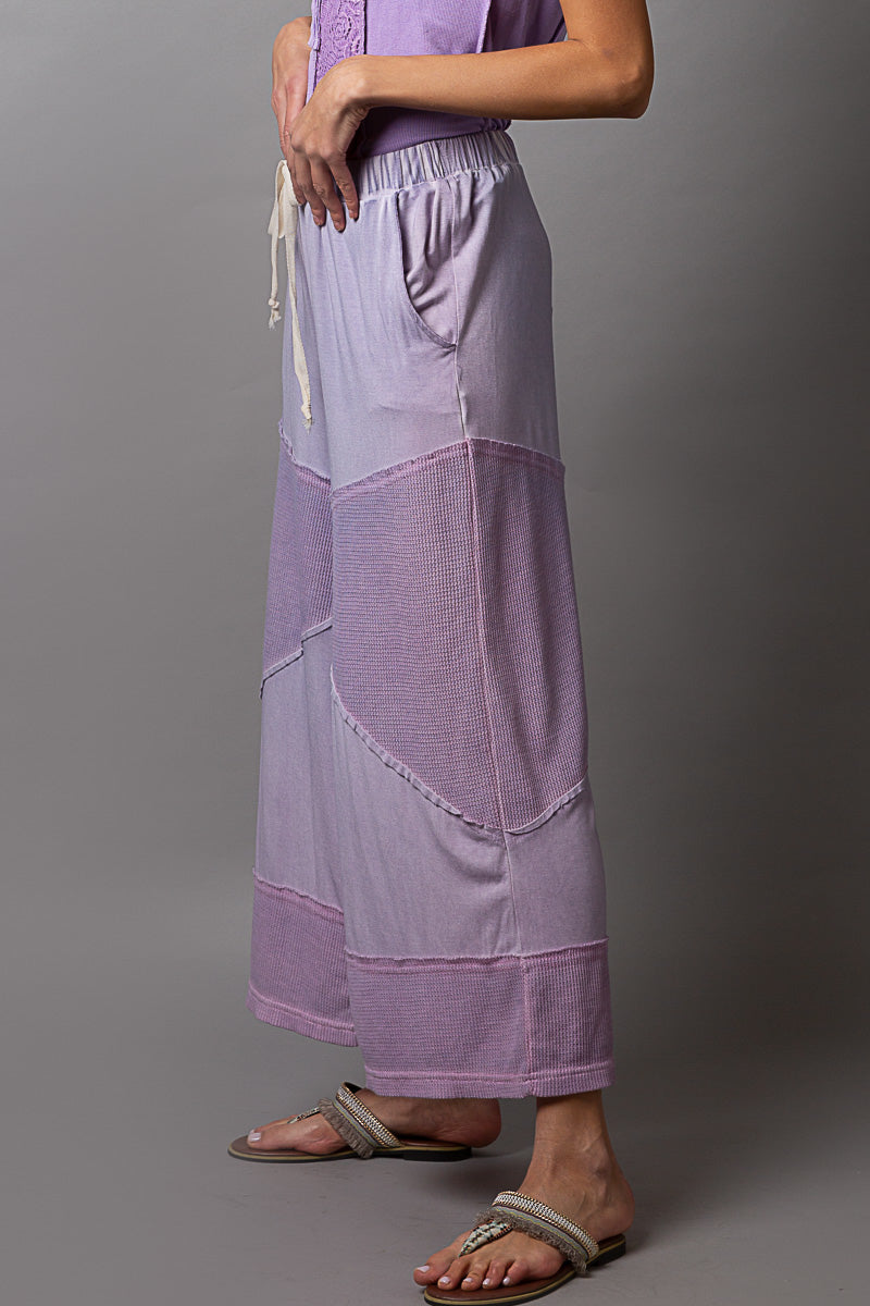 POL women's dusty lilac colorblock wide-leg culotte pants with side pocket and waffle-knit panel, side view
